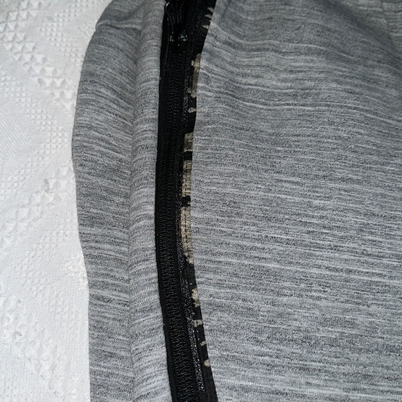 Nike Tech Fleece Joggers OG Gray Men’s sz Large - Picture 9 of 10